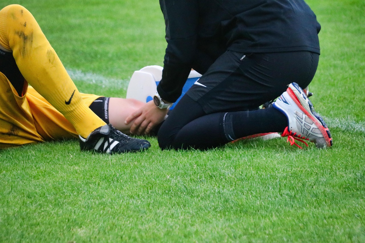 osteoporose ist eine erkrankung, die die knochen schwächt und das risiko von brüchen erhöht. erfahren sie mehr über ursachen, symptome und behandlungsmöglichkeiten.