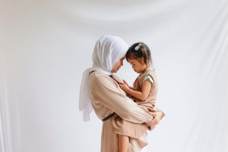 erleben sie die wunderbare reise der mutterschaft – von der schwangerschaft bis zur kindererziehung. entdecken sie wertvolle tipps, emotionale geschichten und ratschläge, die das muttersein bereichern.
