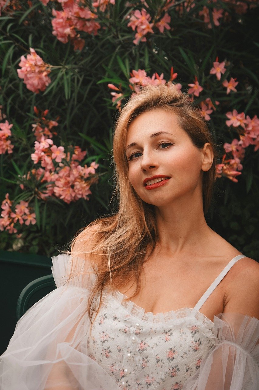 entdecken sie die neuesten sommermode-trends 2024 f&uuml;r einen stilvollen und komfortablen look bei warmem wetter.